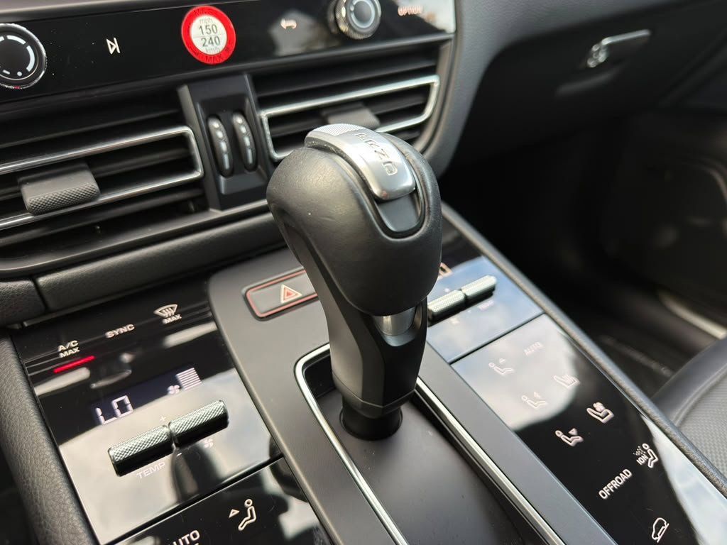 Used 2024 Porsche Macan S AWD/4WD image 14