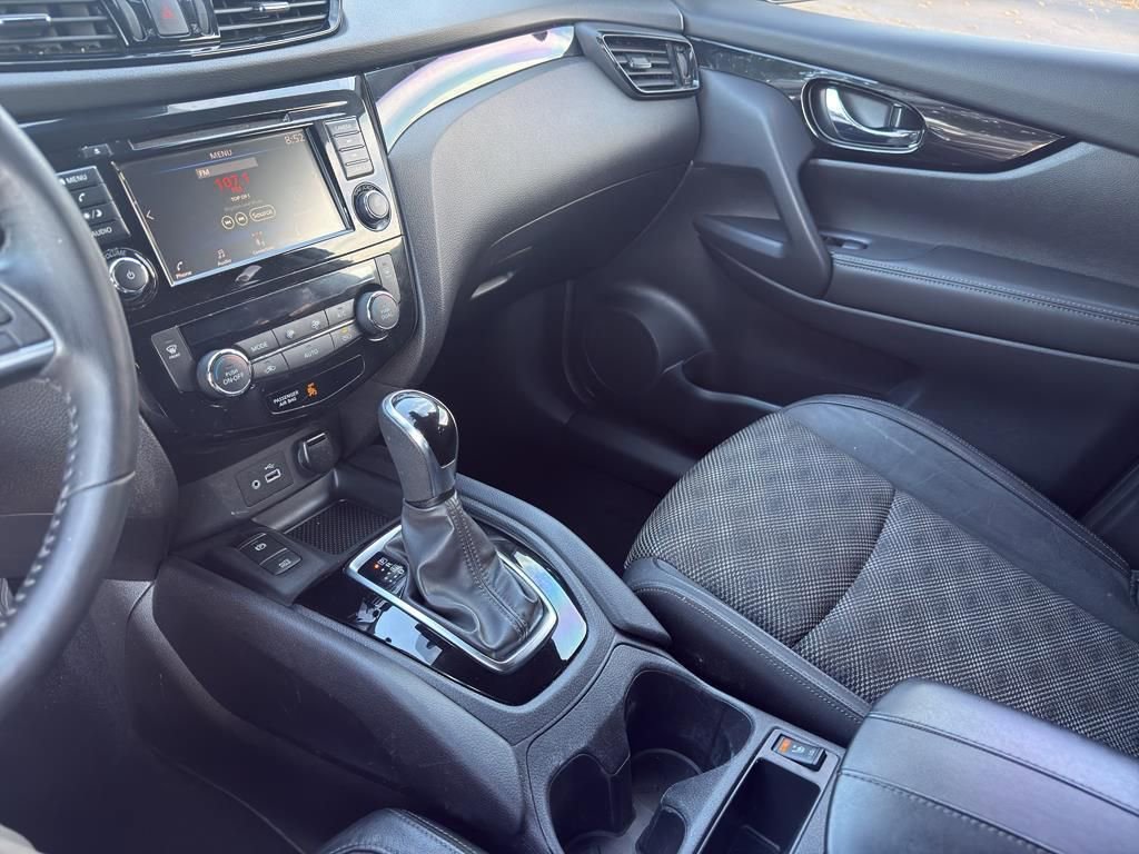 Certified 2022 Nissan Rogue Sport SV w/ Technology Package image 24