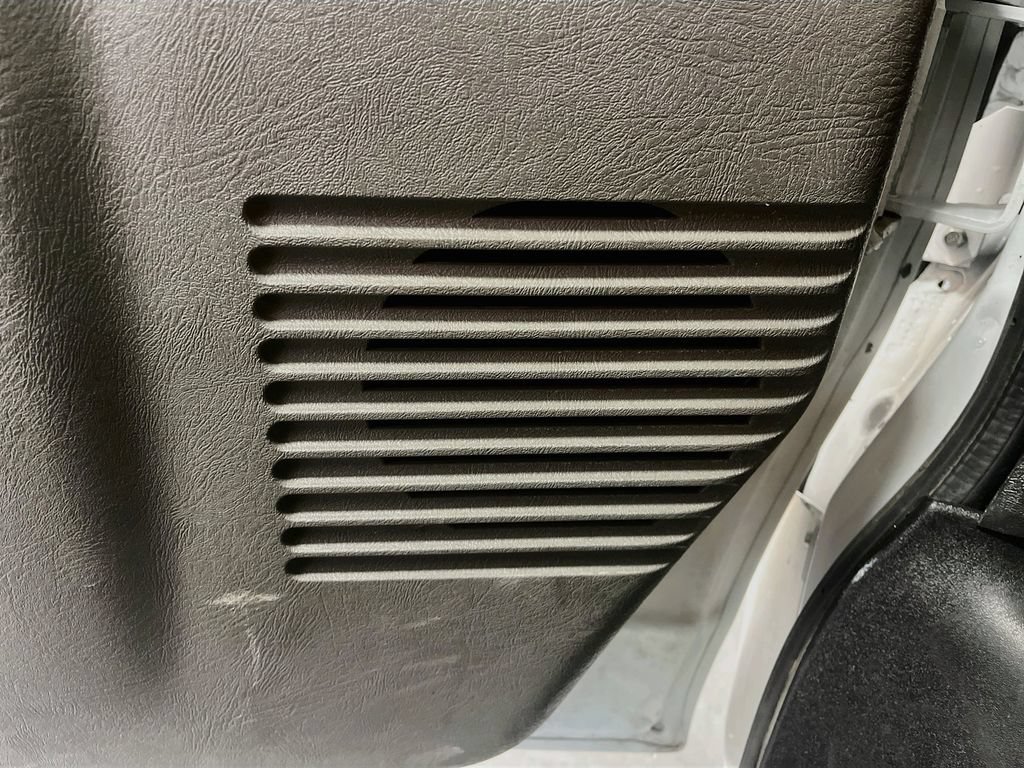 Used 2024 Chevrolet Express 2500 w/ Driver Convenience Package RWD image 18