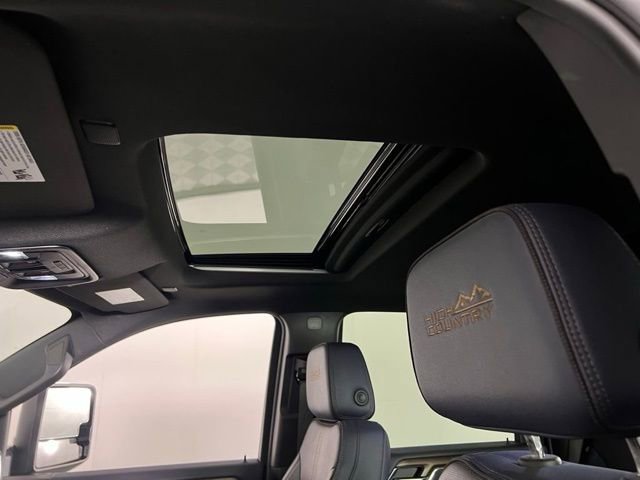 Used 2024 Chevrolet Silverado 3500 High Country w/ Technology Package image 22