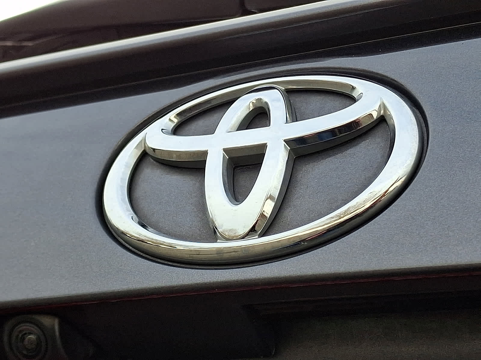 Certified 2020 Toyota RAV4 XLE image 33
