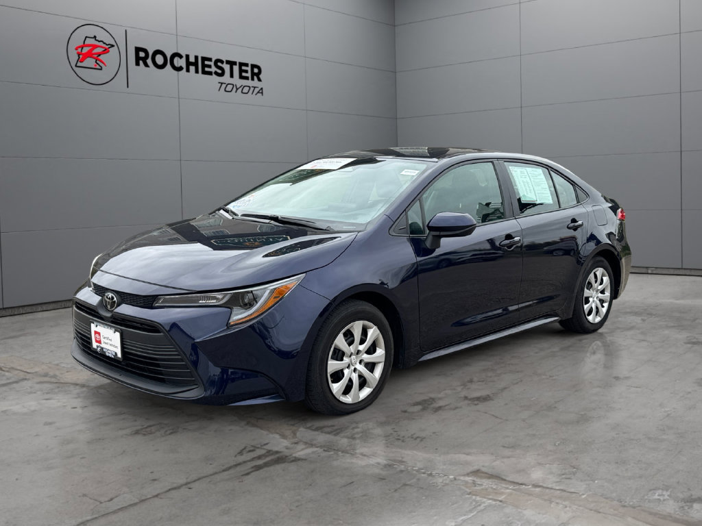 Used 2025 Toyota Corolla LE FWD image 7