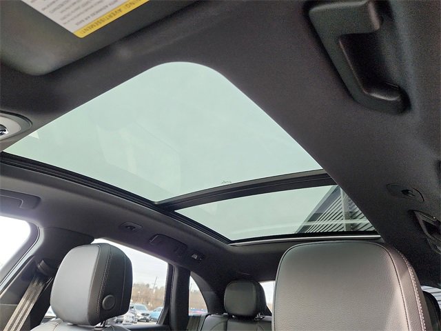 Used 2025 Porsche Macan image 16