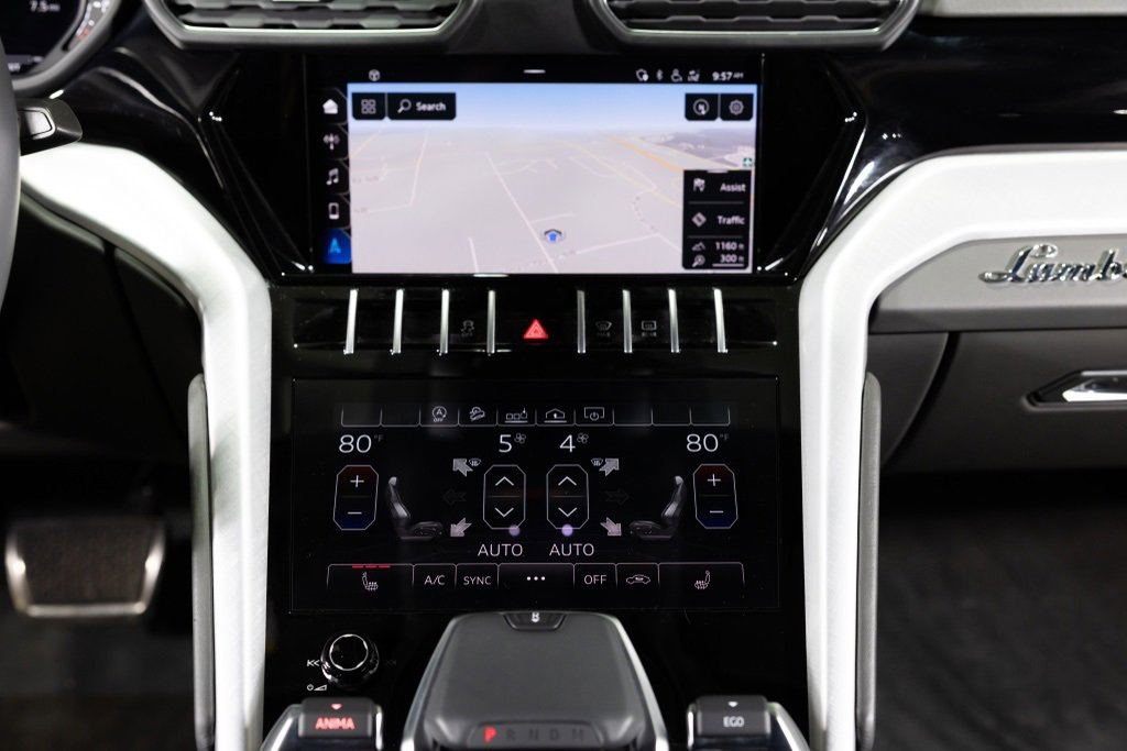 Used 2020 Lamborghini Urus image 15