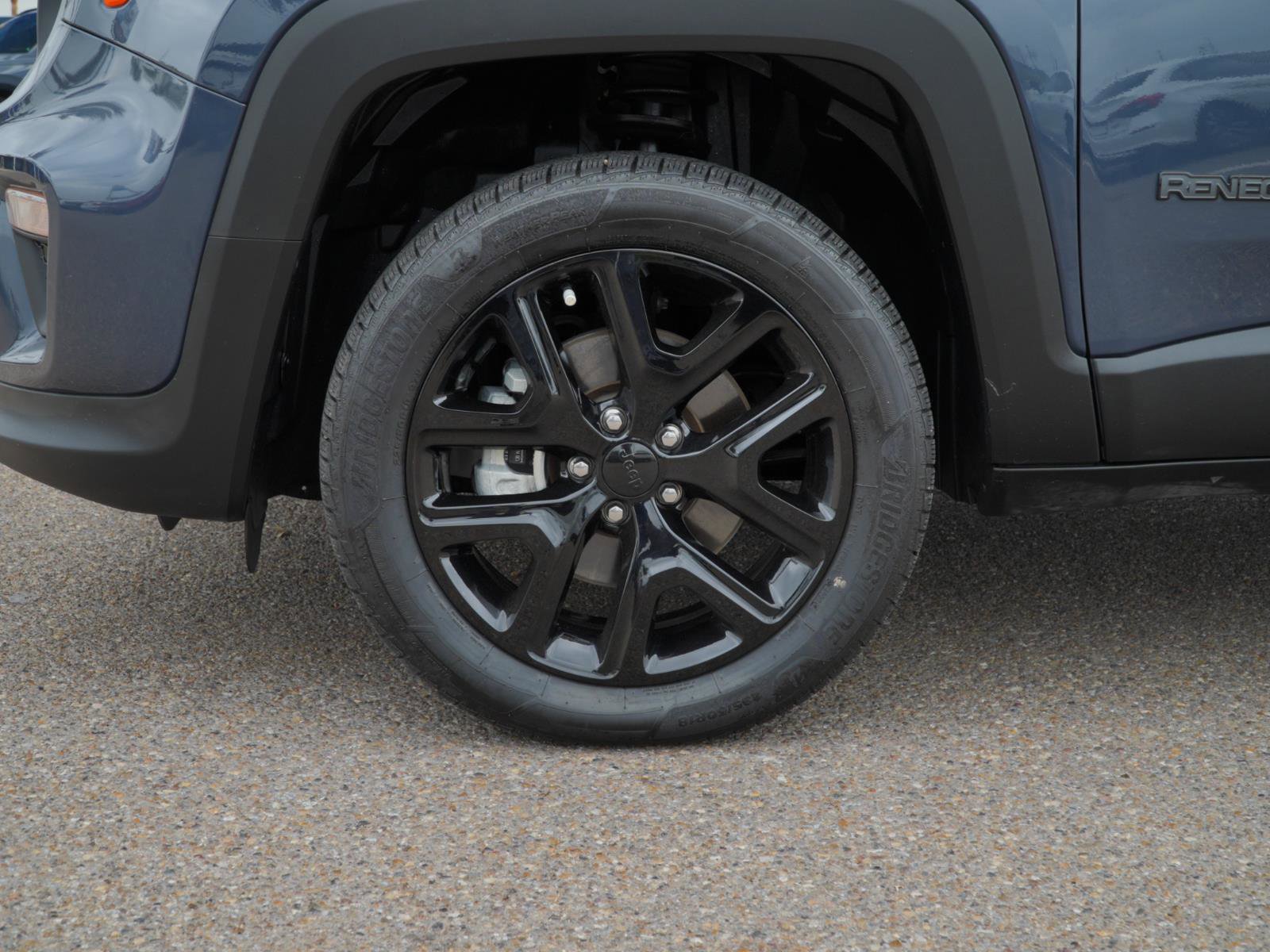 Used 2023 Jeep Renegade Altitude w/ Convenience Group I AWD/4WD image 12