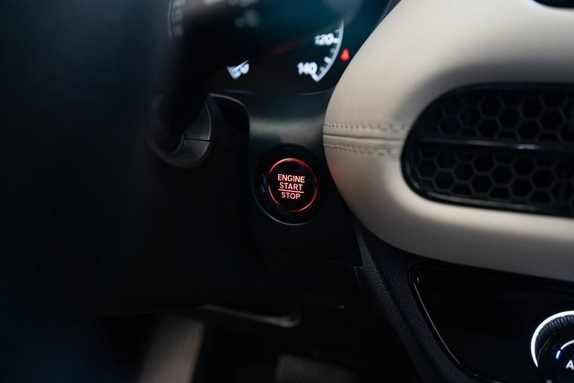 Certified 2025 Honda HR-V LX image 27