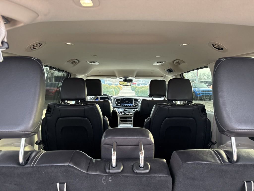 Used 2022 Chrysler Pacifica Touring-L image 26