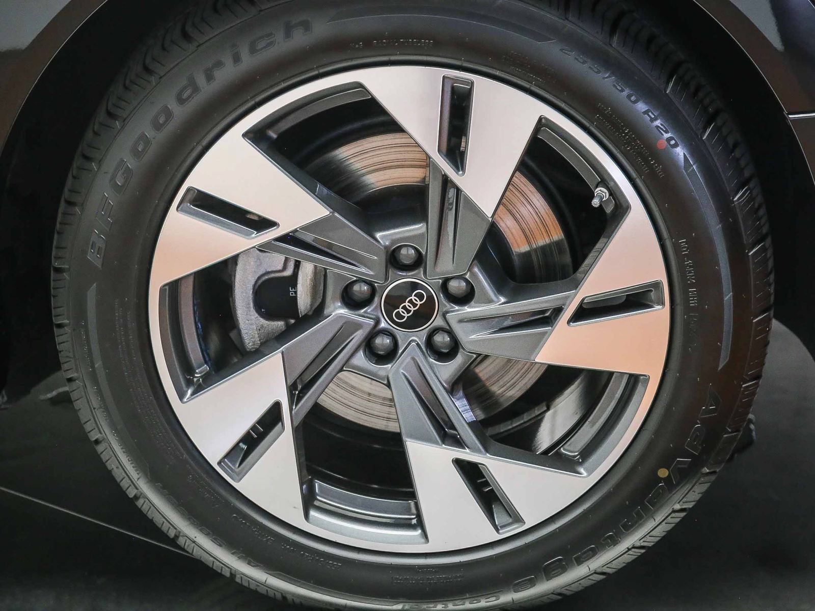 Certified 2022 Audi e-tron Premium Plus AWD/4WD image 11