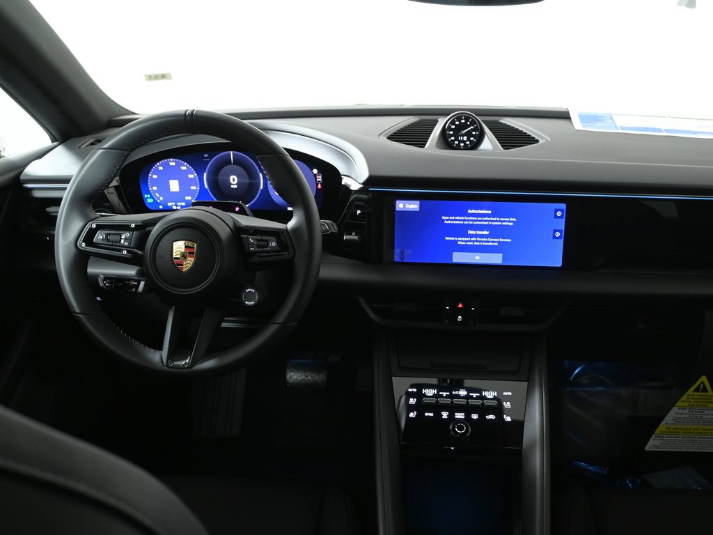Used 2026 Porsche Macan 4 Electric AWD/4WD image 17