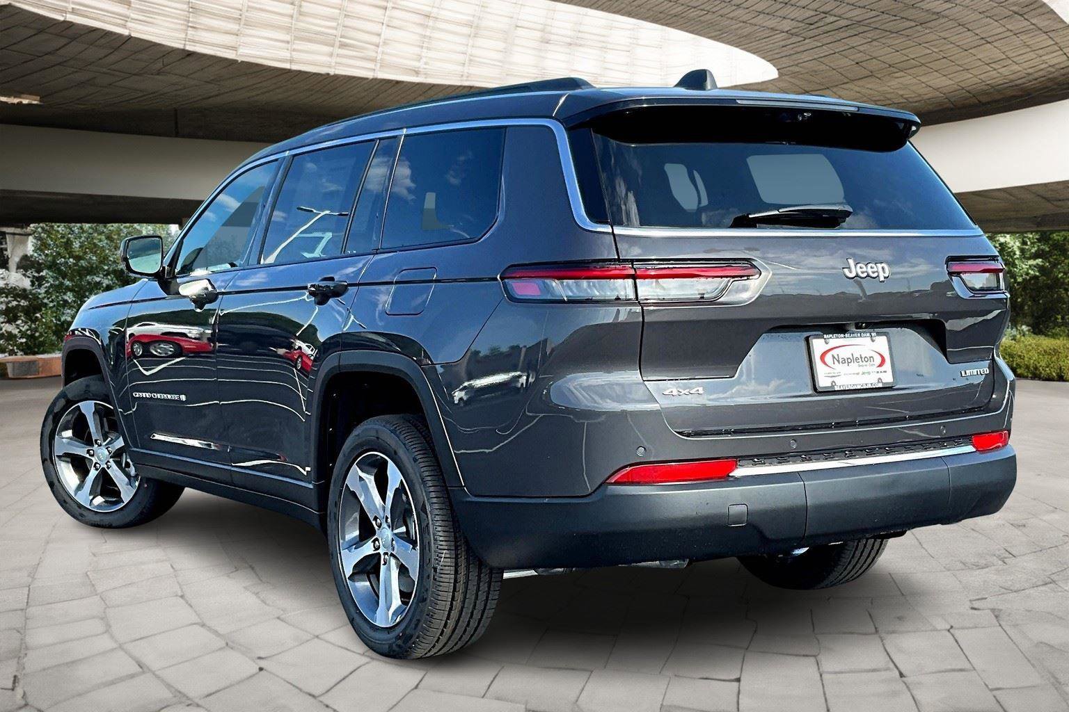 New 2025 Jeep Grand Cherokee L Limited w/ Luxury Tech Group II image 3