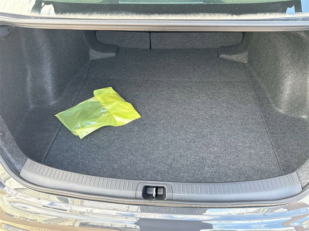 Used 2025 Toyota Corolla SE image 22