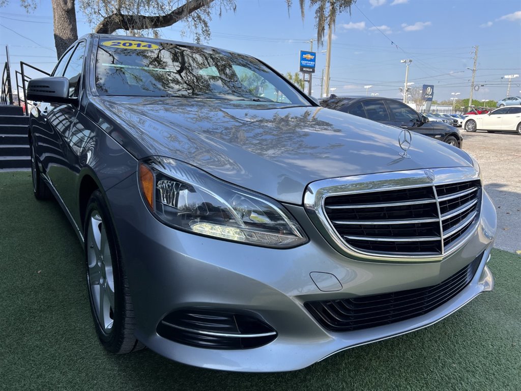 Used 2014 Mercedes-Benz E 350 4MATIC Sedan w/ Premium 1 Package image 3