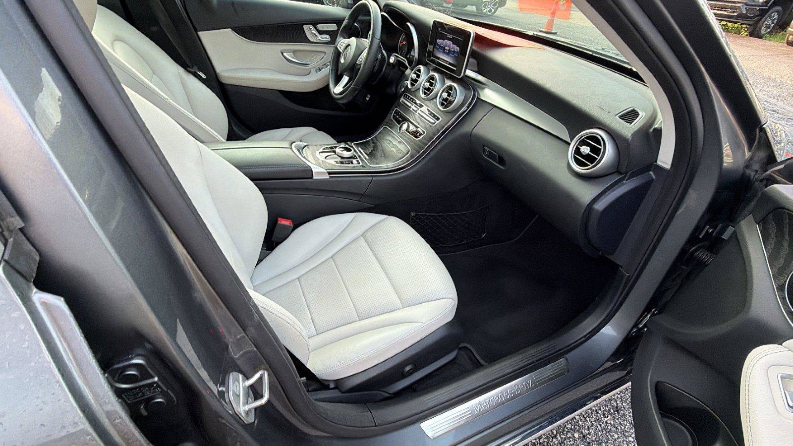 Used 2017 Mercedes-Benz C 300 Sedan image 17
