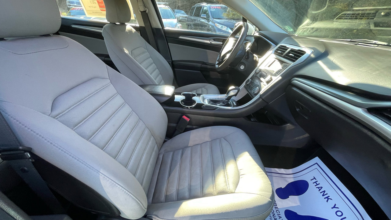 Used 2015 Ford Fusion S image 29