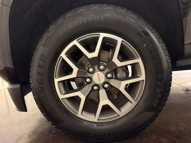 Used 2016 GMC Canyon SLE w/ All Terrain Package RWD image 11