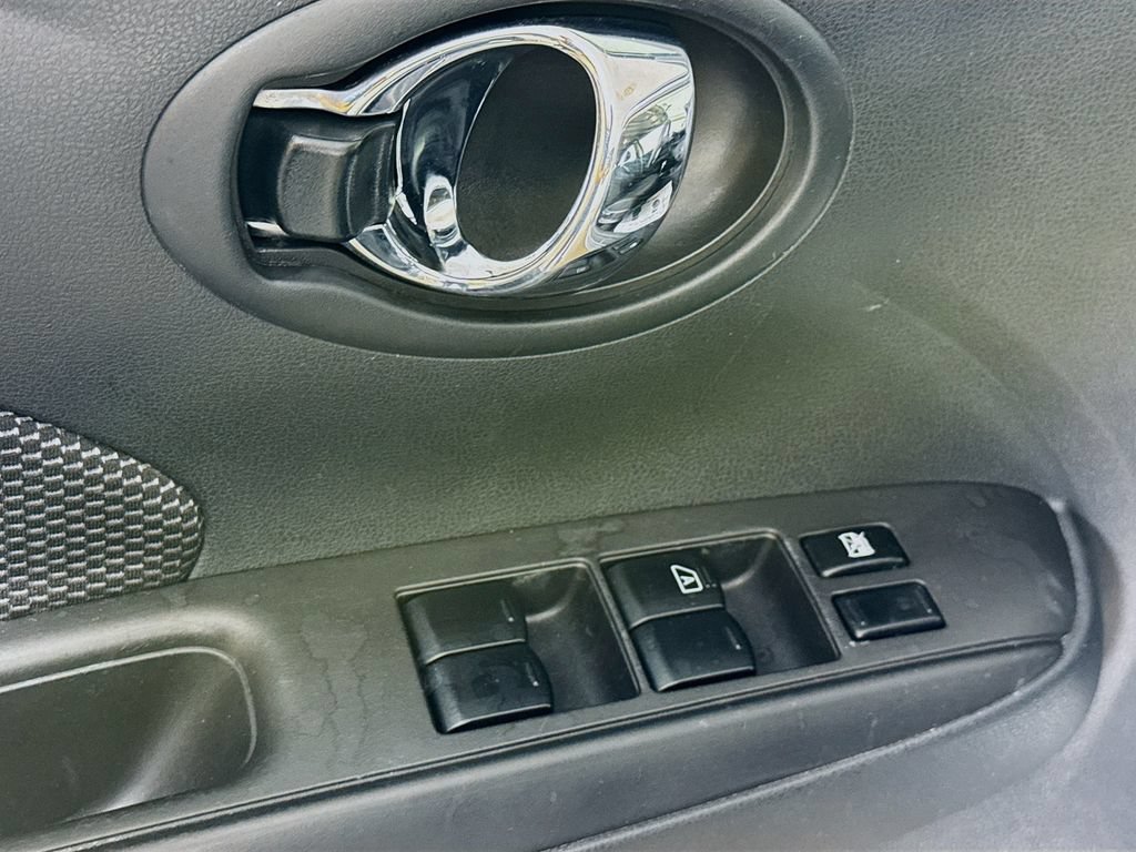 Used 2017 Nissan Versa SV FWD image 19