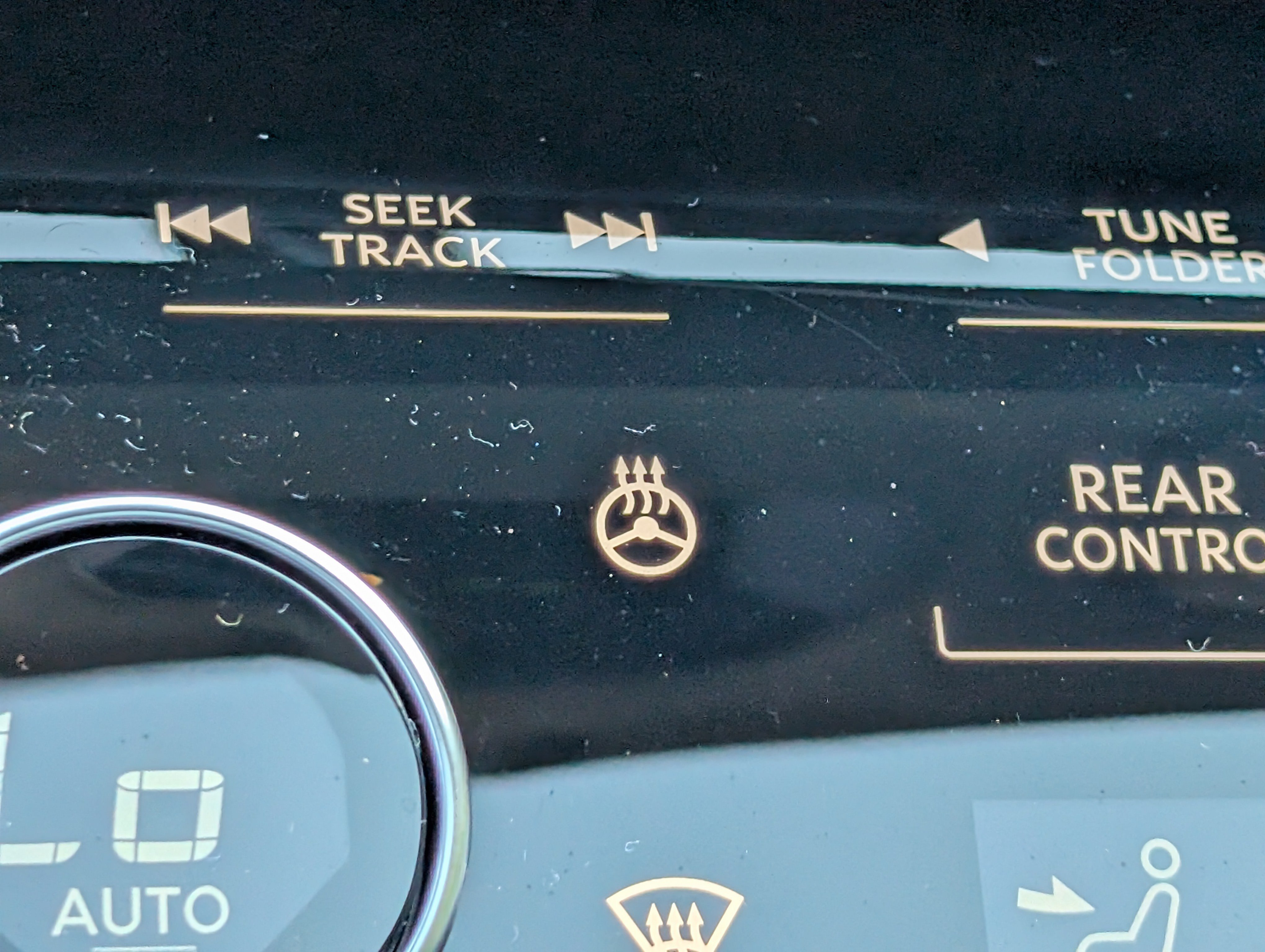 Used 2026 INFINITI QX60 Luxe w/ Family Package FWD image 38