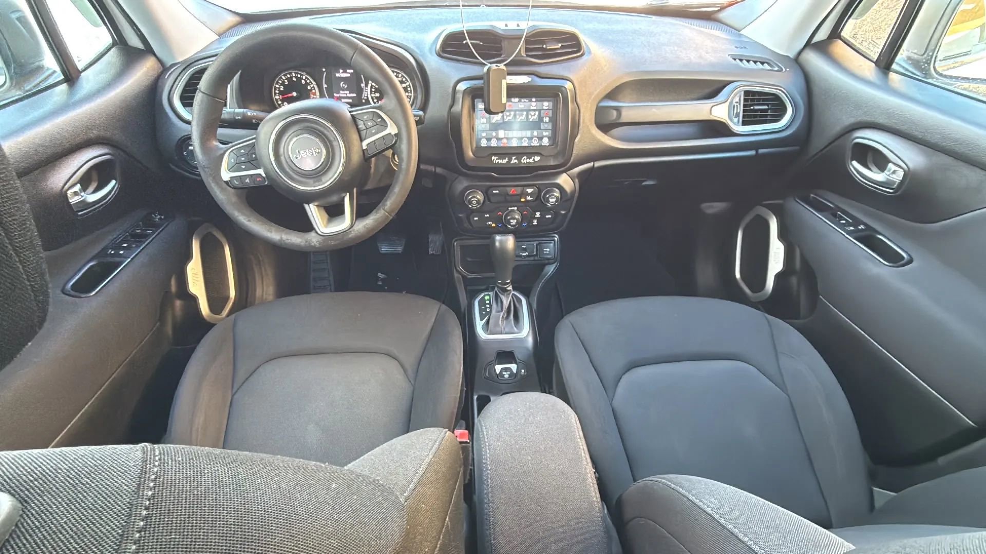 Used 2021 Jeep Renegade Sport image 29