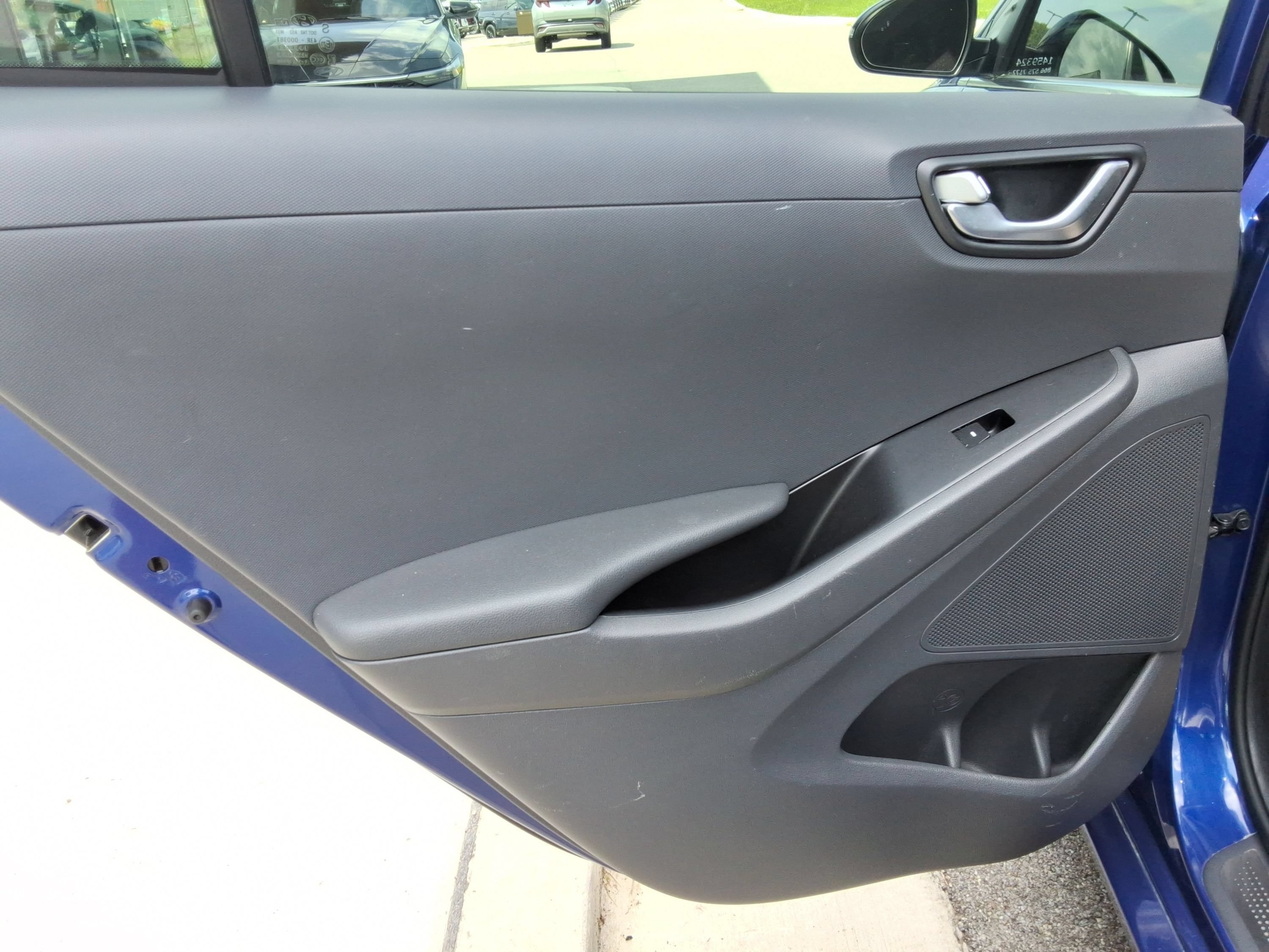 Used 2019 Hyundai Ioniq Limited FWD image 23