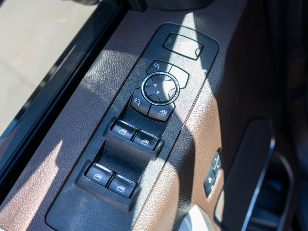 Used 2018 Ford F350 King Ranch w/ King Ranch Ultimate Package AWD/4WD image 19