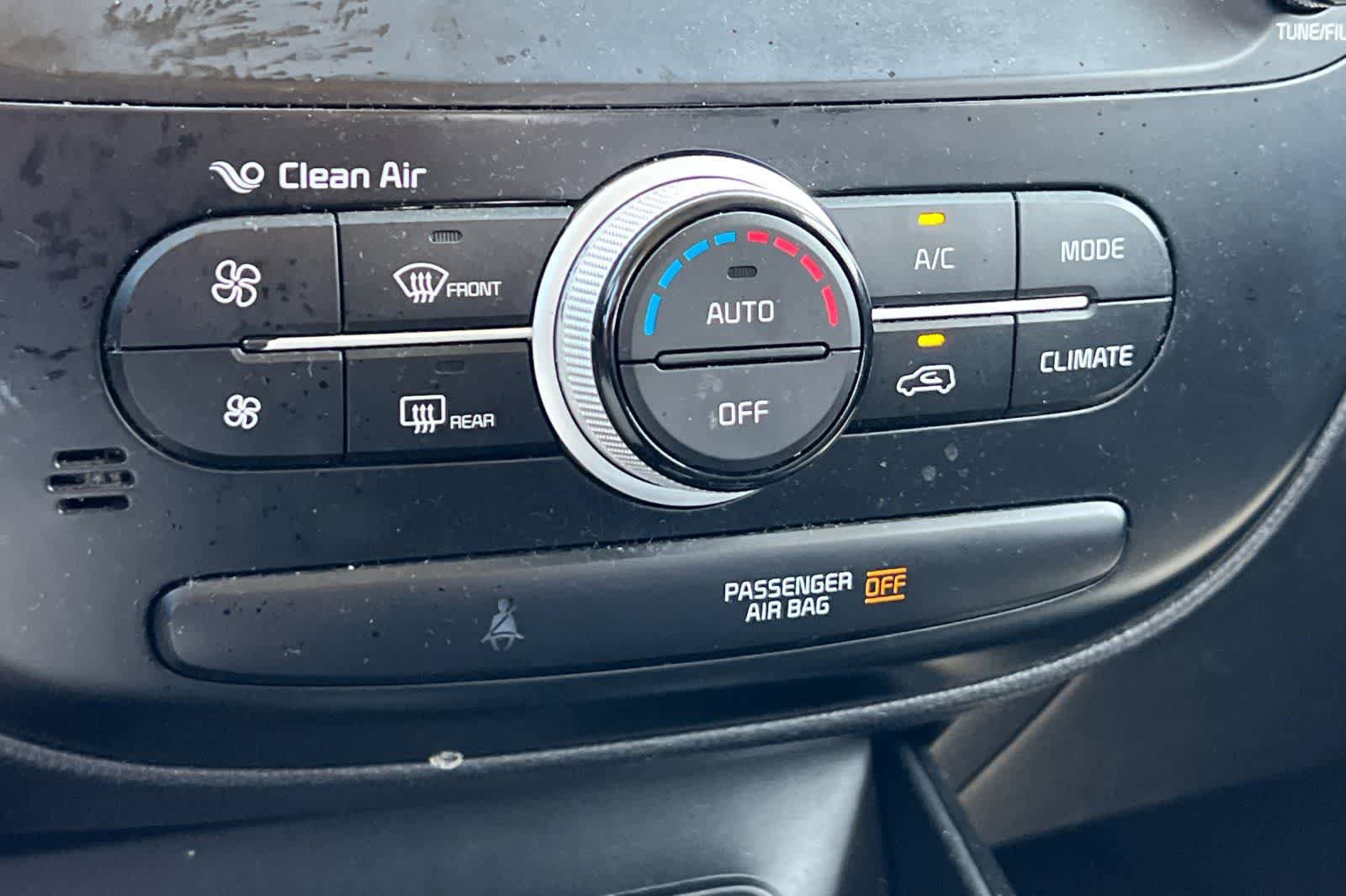 Used 2019 Kia Soul + FWD image 22