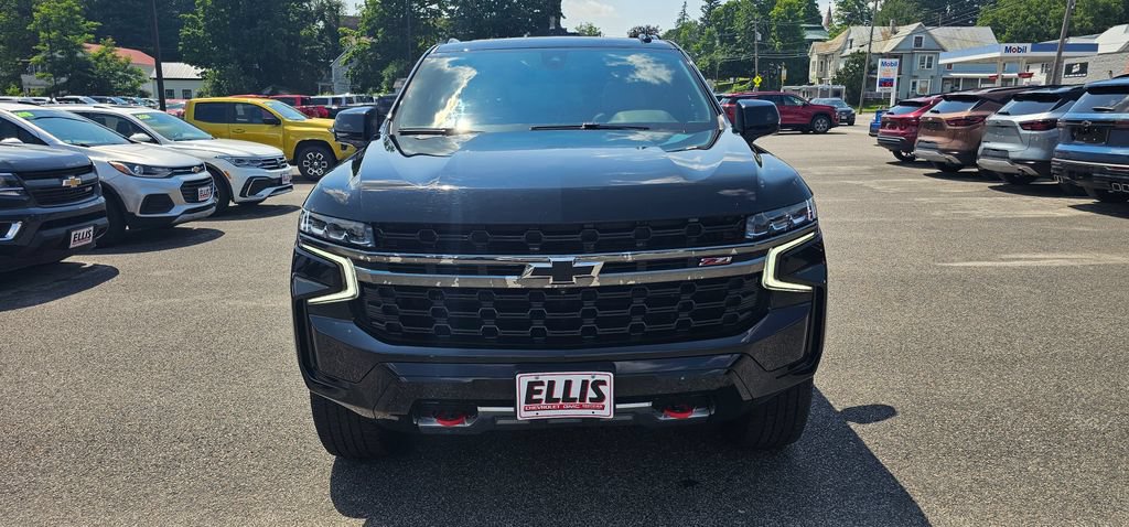 Certified 2022 Chevrolet Tahoe Z71 w/ Luxury Package AWD/4WD image 3