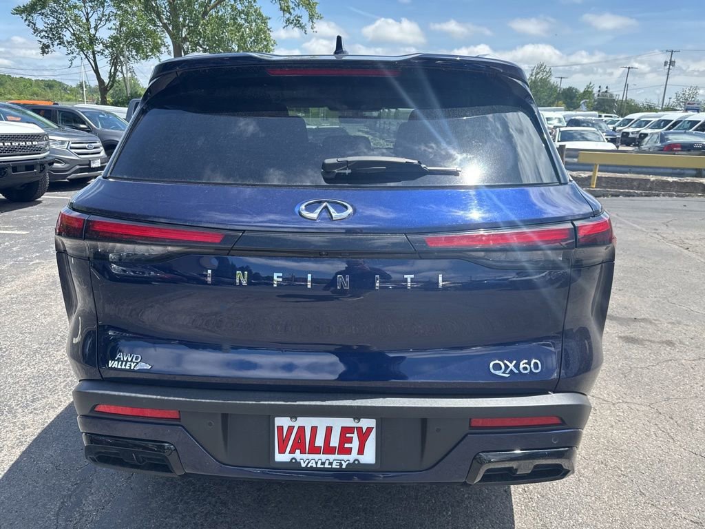 Used 2024 INFINITI QX60 Luxe AWD/4WD image 4