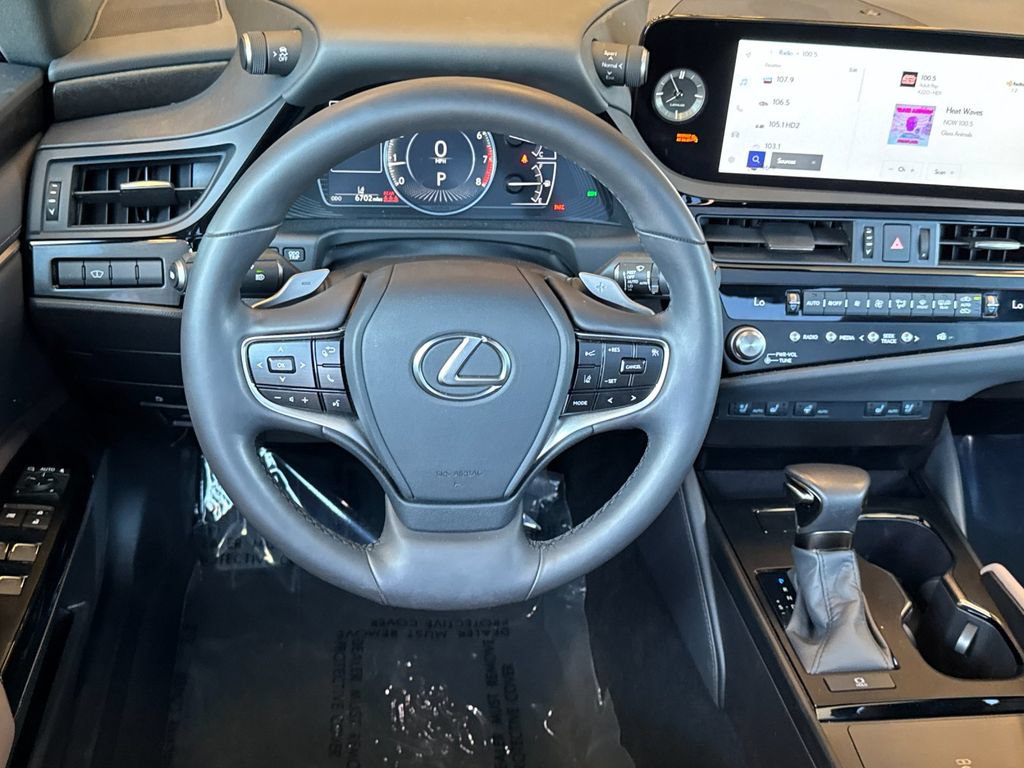 Used 2025 Lexus ES 350 w/ Premium Package FWD image 18