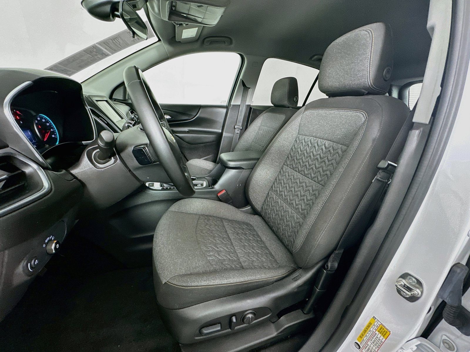 Used 2024 Chevrolet Equinox LT AWD/4WD image 22