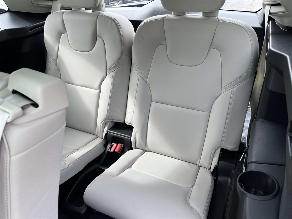 New 2026 Volvo XC90 B6 Ultra image 19
