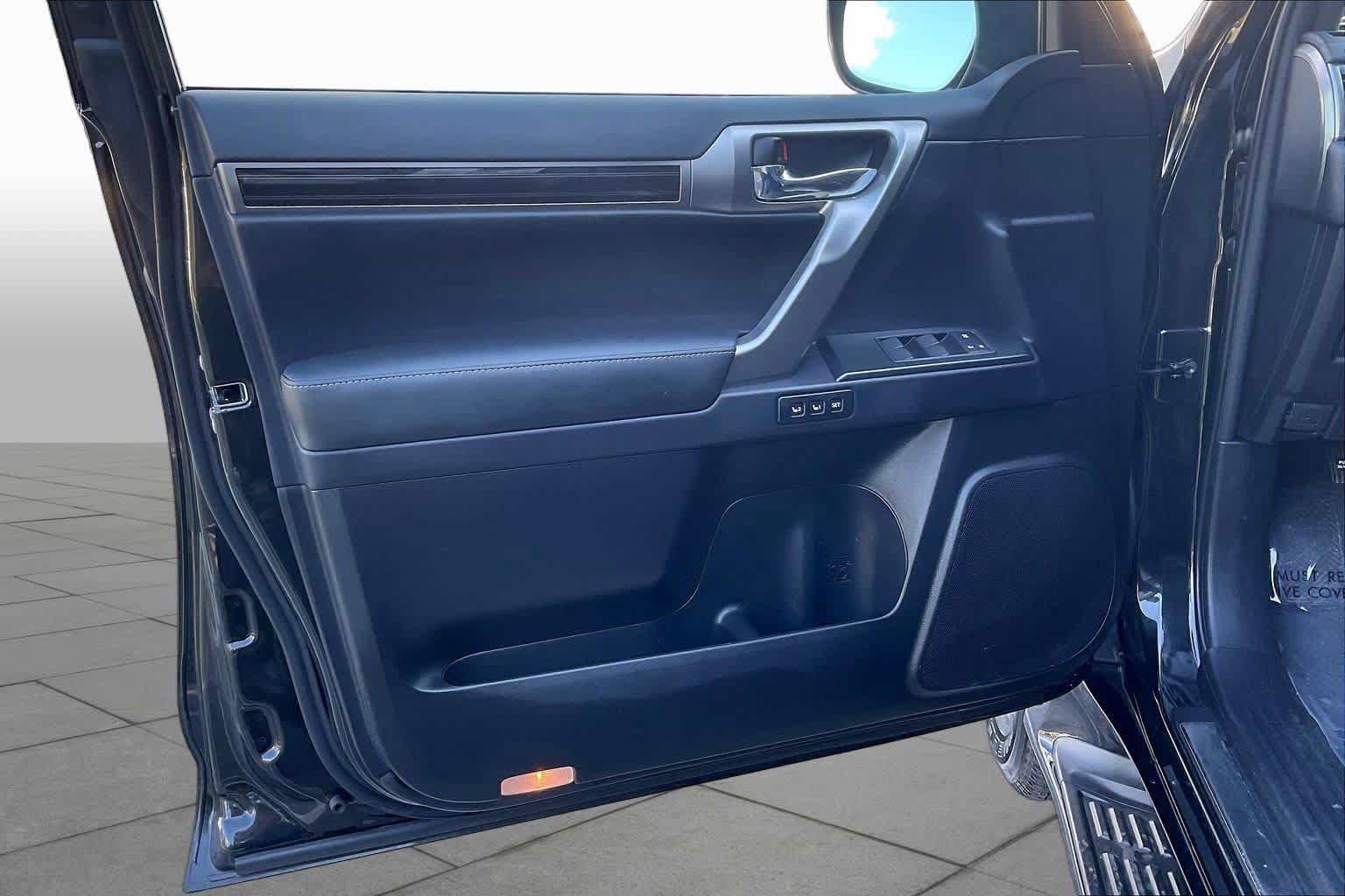 Used 2023 Lexus GX 460 Premium w/ Premium Package AWD/4WD image 21