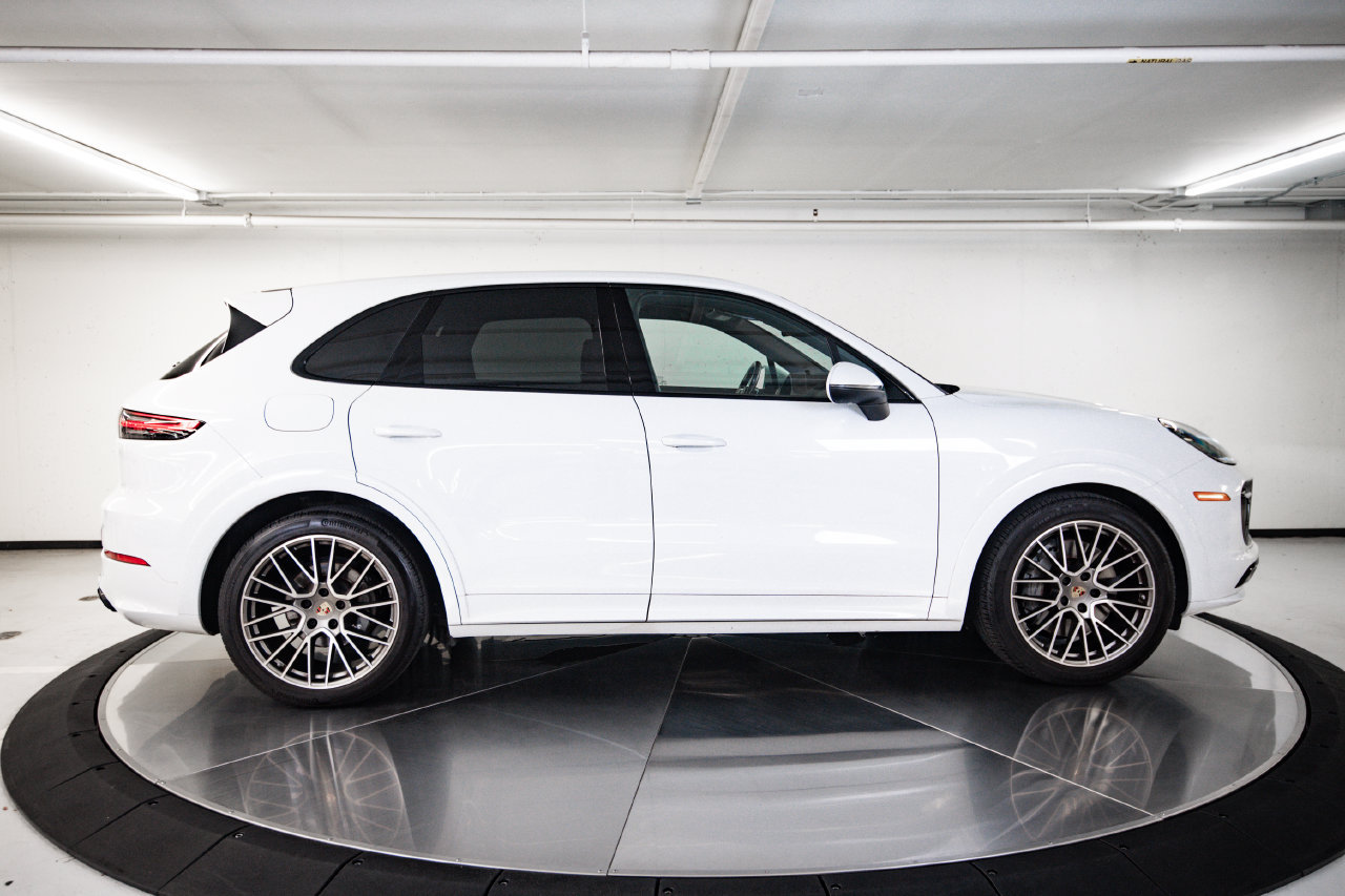 Used 2023 Porsche Cayenne S Platinum AWD/4WD image 8