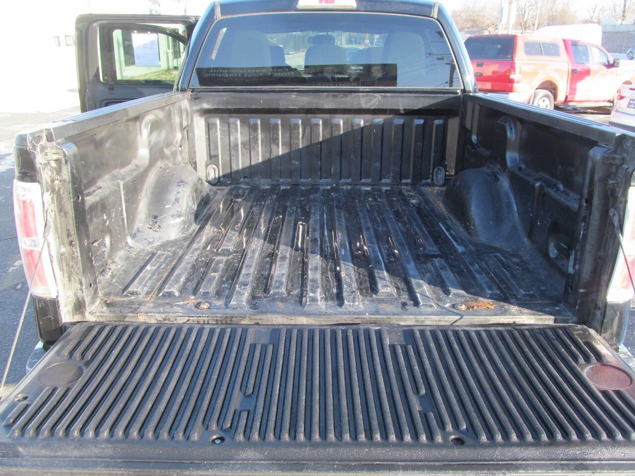 Used 2011 Ford F150 XLT w/ XLT Chrome Pkg image 19