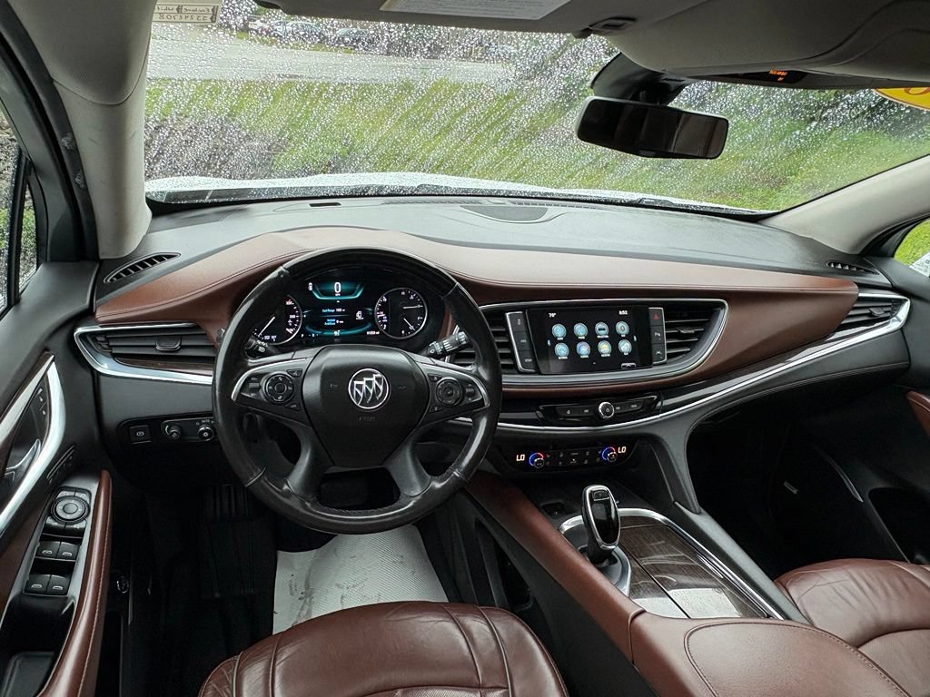Used 2018 Buick Enclave Premium AWD/4WD image 9