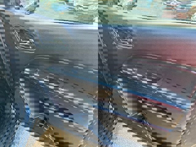 Used 2016 GMC Canyon SLE w/ SLE Convenience Package image 13