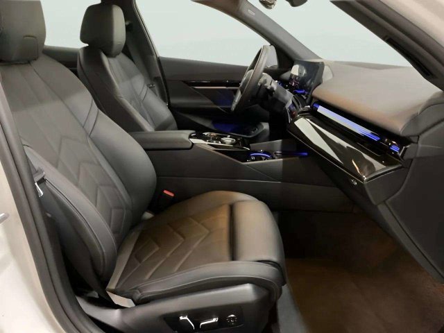 Used 2026 BMW 530i RWD image 25