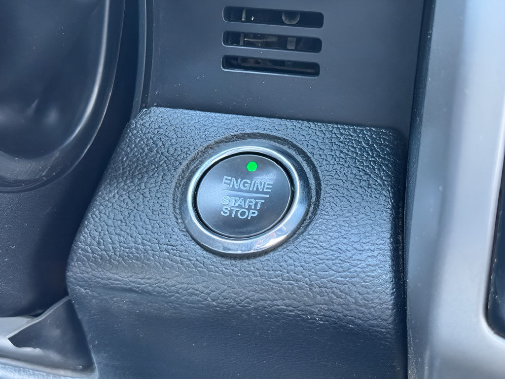 Used 2019 Ford F250 Lariat w/ Lariat Ultimate Package AWD/4WD image 21