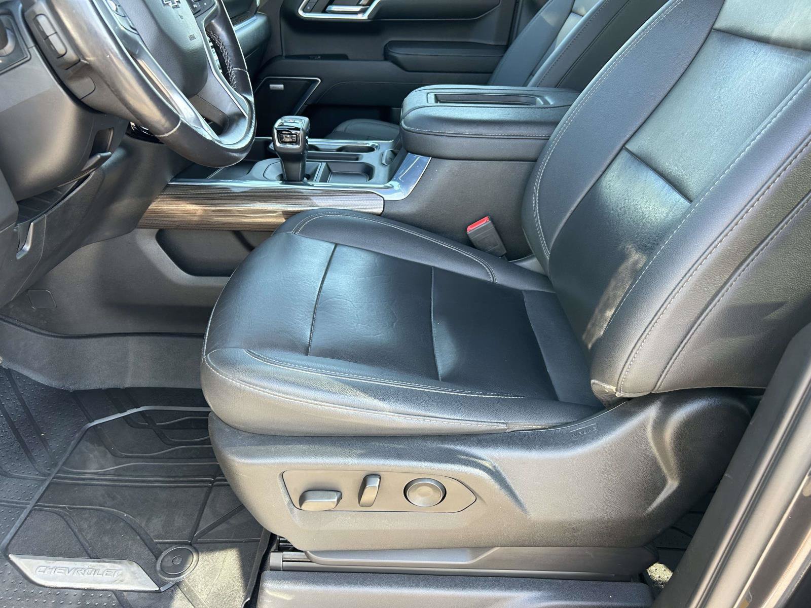 Used 2022 Chevrolet Silverado 1500 RST w/ Convenience Package II AWD/4WD image 18