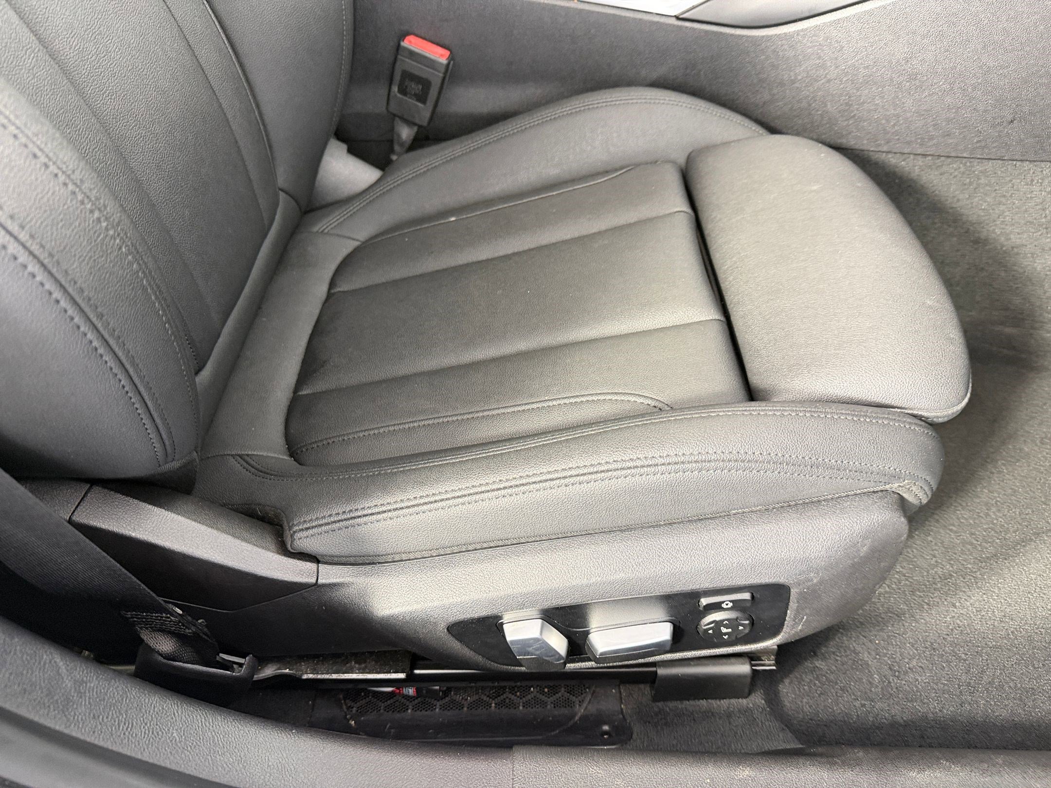 Used 2021 BMW 330i Sedan w/ Convenience Package RWD image 34