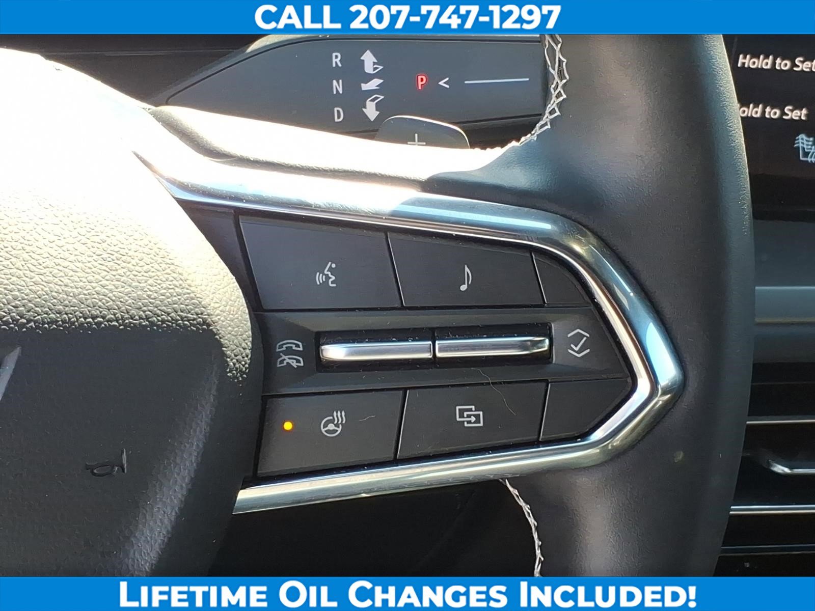 Used 2025 Chevrolet Traverse LT image 18