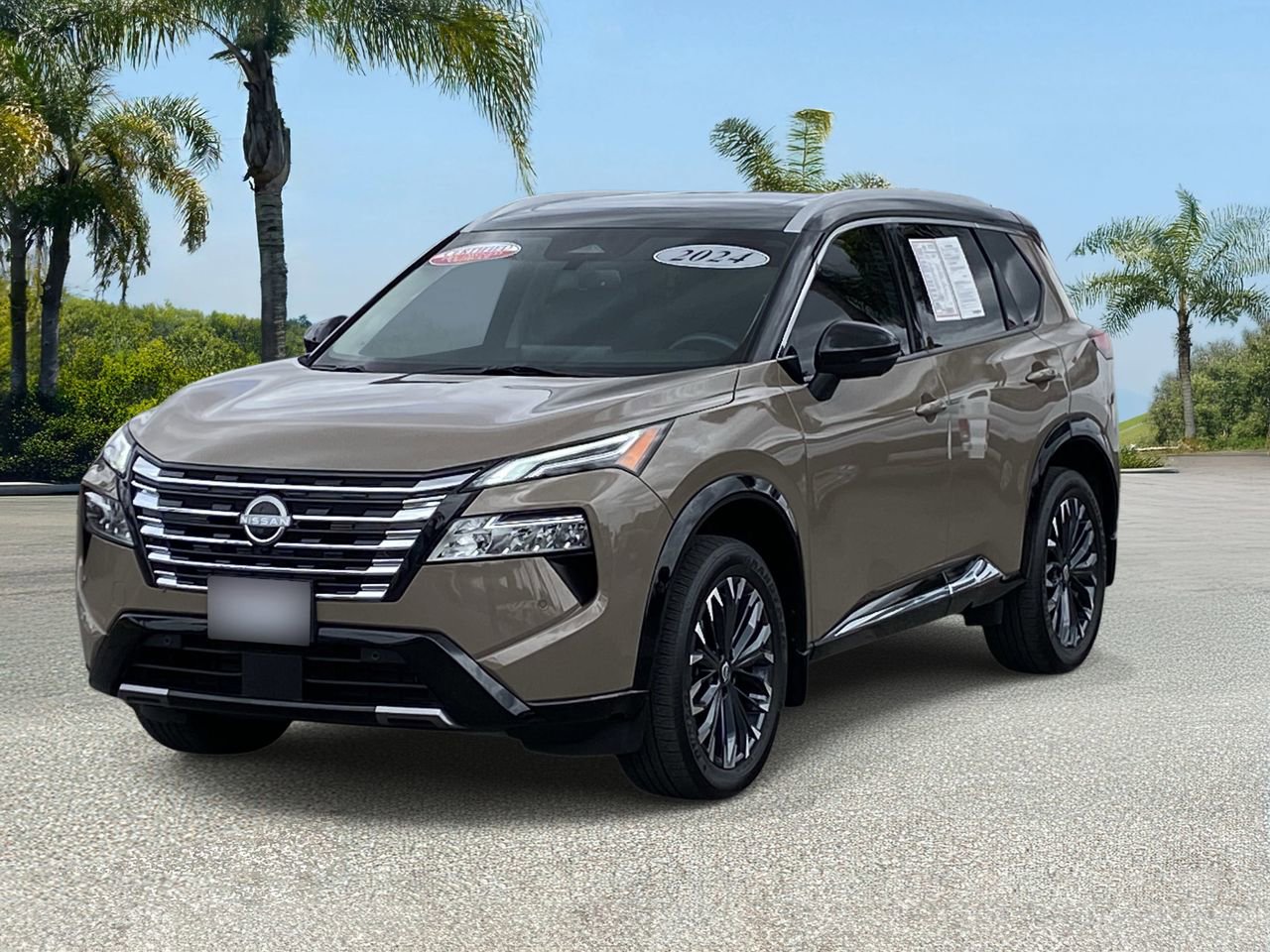 Certified 2024 Nissan Rogue Platinum FWD image 1