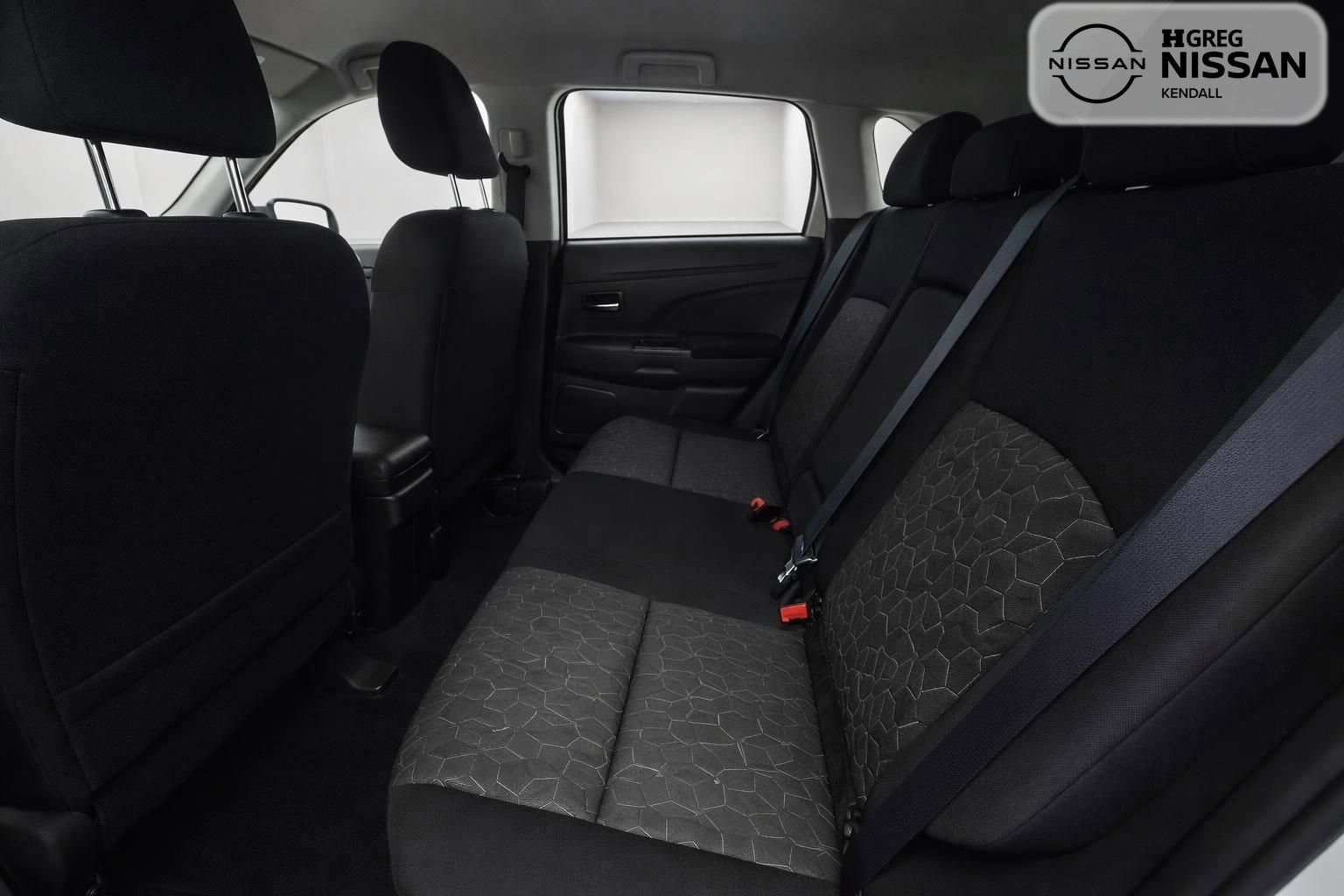 Used 2026 Mitsubishi Outlander Sport ES image 12