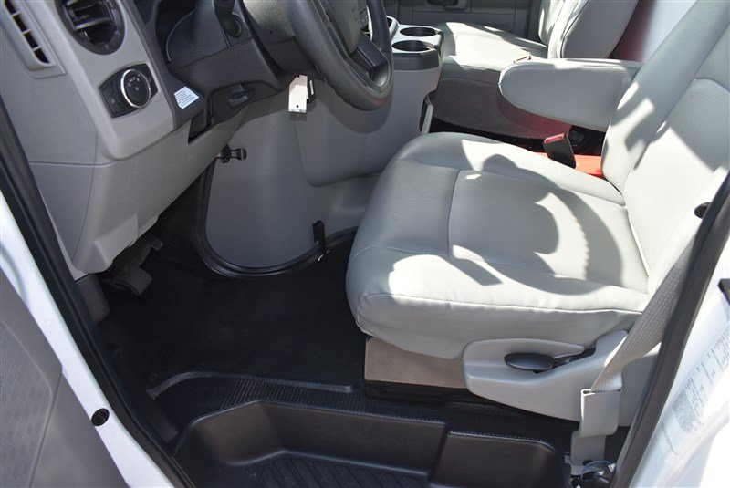 Used 2023 Ford E-350 and Econoline 350 Super Duty w/ Power Windows & Locks Group RWD image 9