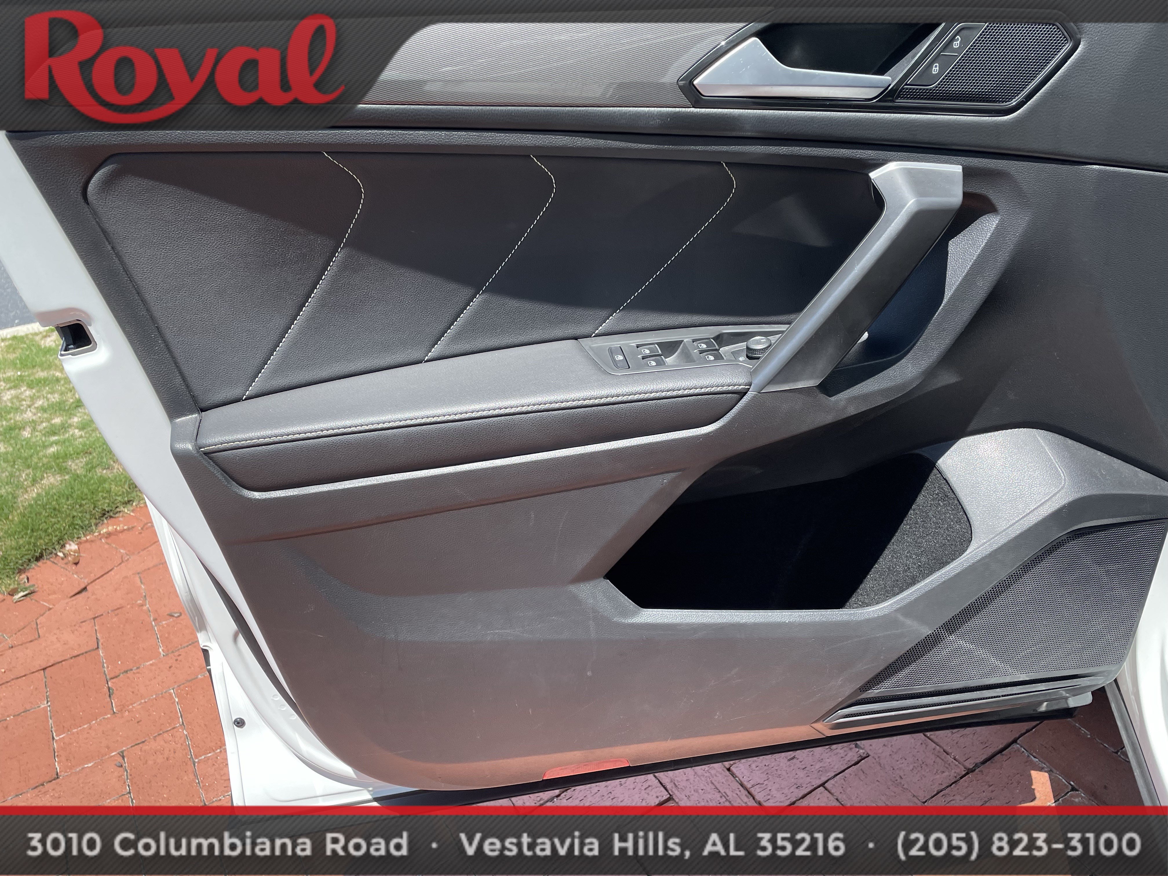 Certified 2023 Volkswagen Tiguan SE w/ Panoramic Sunroof Package FWD image 13