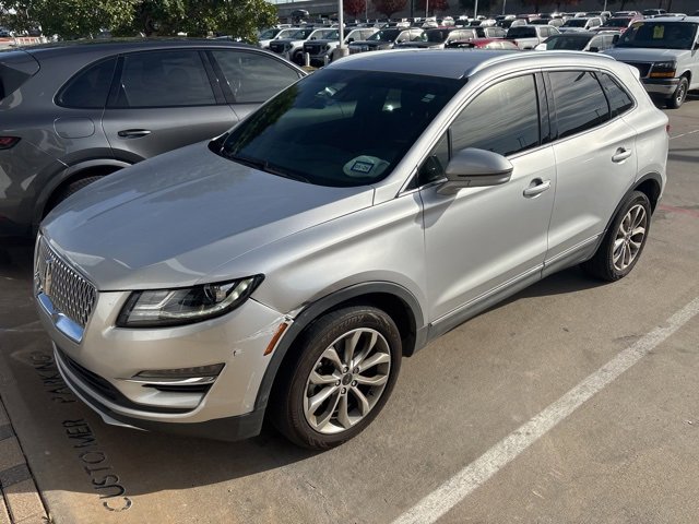 Used 2019 Lincoln MKC Select w/ Select Plus Package image 2
