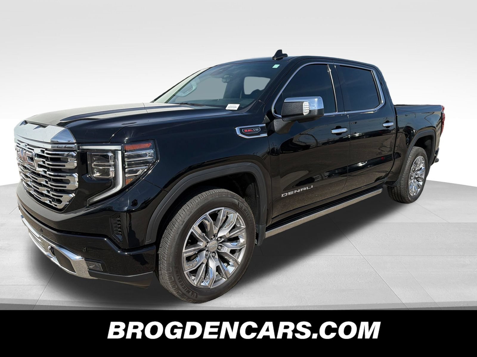 Used 2024 GMC Sierra 1500 Denali AWD/4WD image 4
