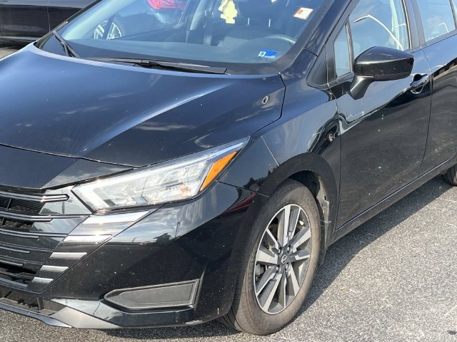 Used 2025 Nissan Versa SV w/ Trunk Package FWD image 10