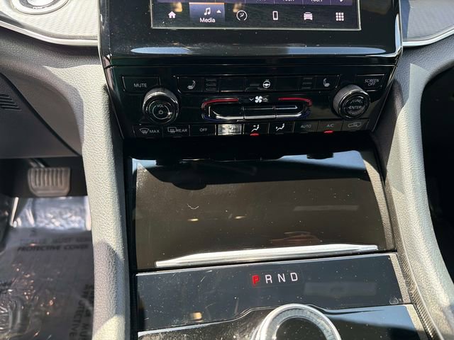 Used 2025 Jeep Grand Cherokee L Altitude AWD/4WD image 25