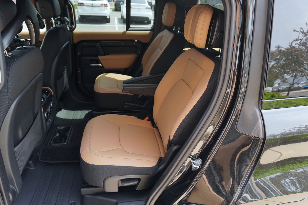 New 2026 Land Rover Defender 130 X AWD/4WD image 33