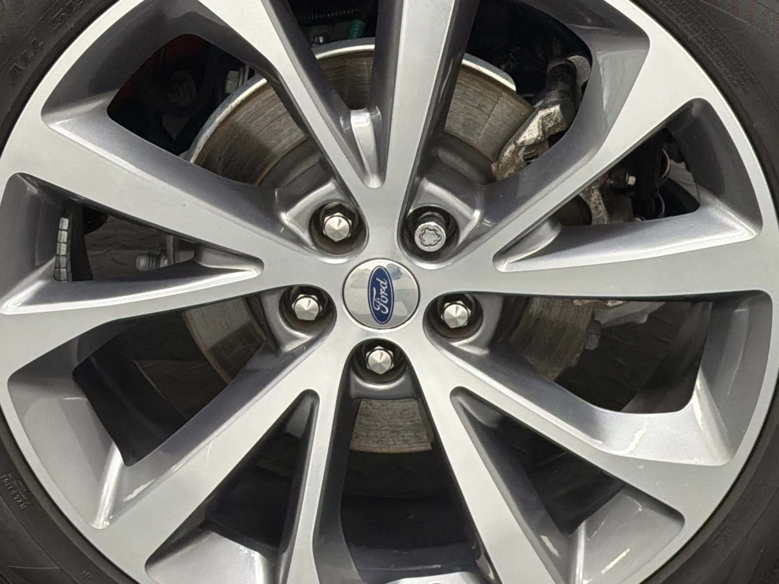 Used 2025 Ford Explorer Platinum w/ Ultimate Package image 5